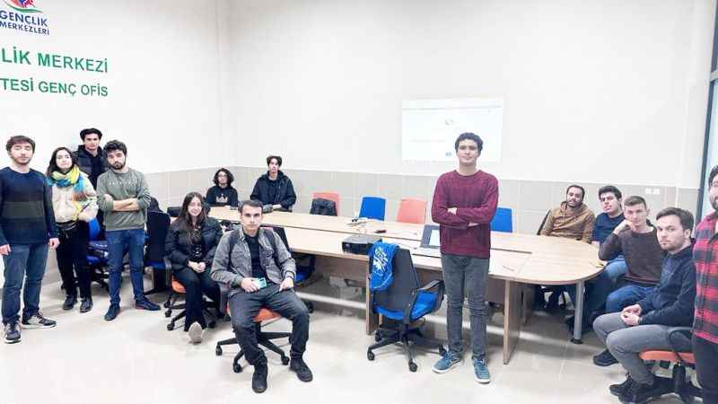 Öğrenci Topluluğu Teknolojiyi Yakaladı: Bozok Üniversitesi'nde Öğrenciler Yapay Zeka Eğitimlerine Yöneldi!