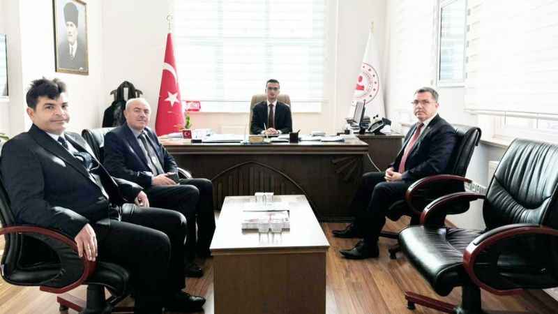 Kadışehri Kaymakamlığında Eğitim Toplantısı: Yozgat İl Milli Eğitim Müdürü de Katıldı!
