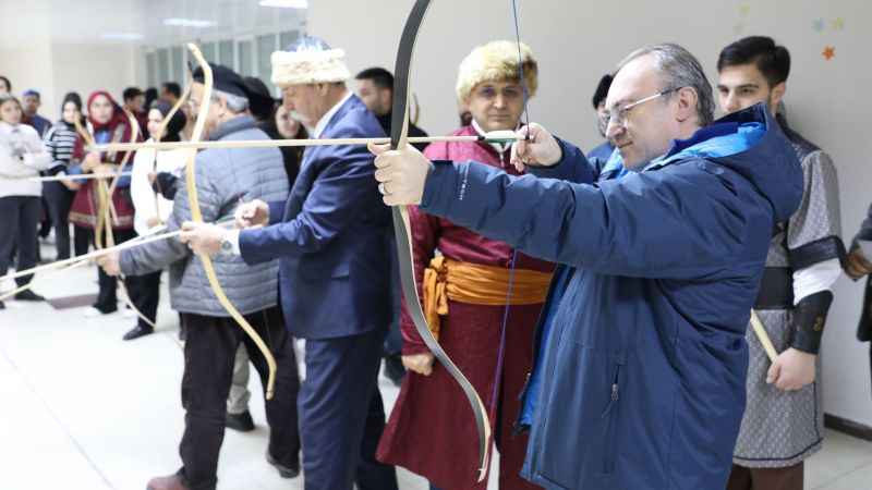 Yozgat Bozok Üniversitesi Okçuluk Topluluğu Geleneği Bozmadı: Kabza Alma Töreni'nde Yeminler Edildi!