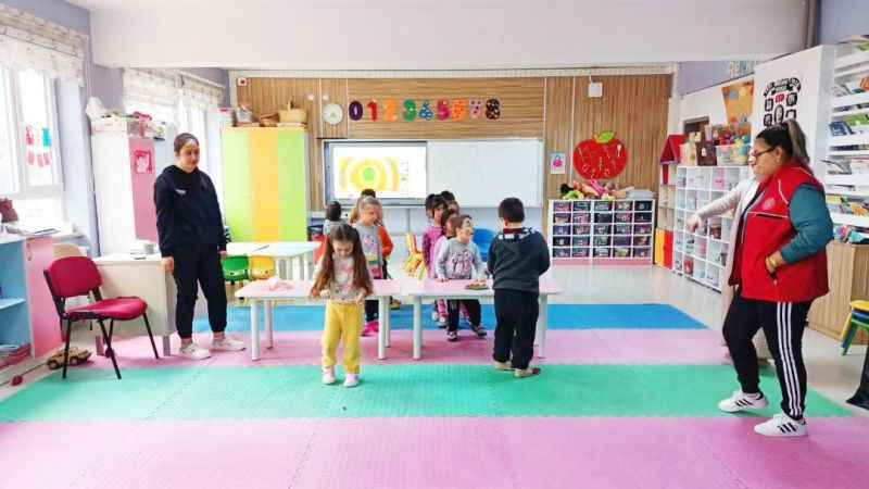 Sorgun Gençlik Merkezi'nden Agahefendi Anaokulu Öğrencilerine Sürpriz: Eğlence ve Oyunun Eksik Olmadığı Bir Gün!