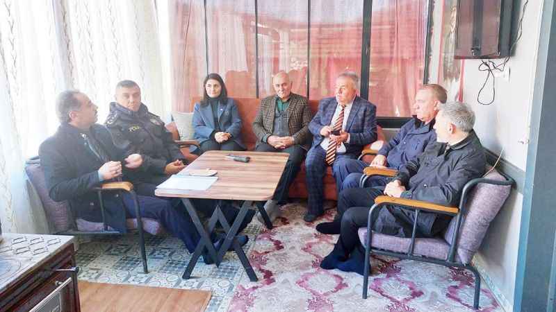 Çekerek Özüveren Köyü'nde Kaymakam Bozkır ve Kurum Müdürlerinden Şehit Ailesine Ziyaret