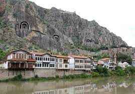 Amasya En Çok Neyi ile Ünlü? Amasya'nın Kültürel Yapısı ve Verimli Toprakları Hakkında Bilinmeyenler!