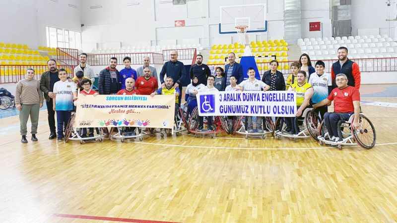 Sorgun Kaymakamı Yozgat'ın İlk Takımını Ziyaret Etti ve Birlikte Oynadılar!