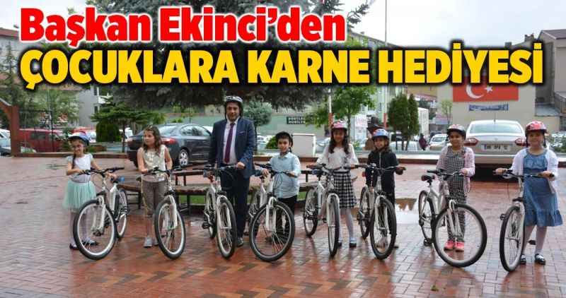 Başkan Ekinci'den Çocuklara Karne Hediyesi