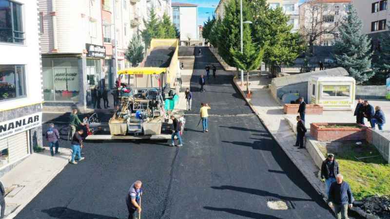 Akdağmadeni’nde Meydan Ve Yollar İçin Yenileme Çalışması: Vatandaşın Yaşam Kalitesini Etkileyecek!
