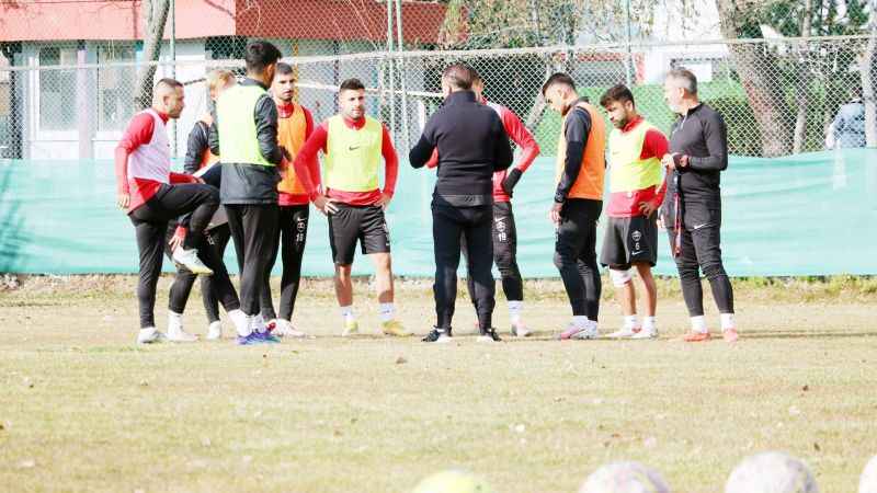 Yozgat Belediyesi Bozokspor Futbolcusu Ahmet Ünver: Başarıda Tüm Oyuncuların Emeği Olduğunu Söyledi (06/12/2023)