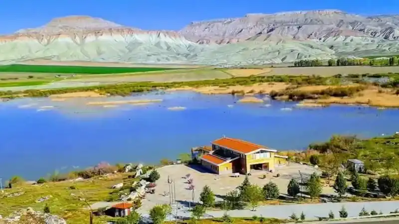 Bugün Nereye Gidelim Diye Soruyorsanız: Nallıhan Kuş Cenneti Sonbaharda Başka Güzel!
