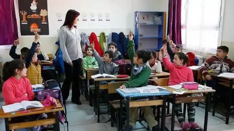 Okullarda Sınıf Annesinin Görevi Nedir? Sınıf Annesi Nasıl Olunur?