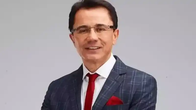 Ünlü Hekim Ender Saraç'ın Kariyeri, Aile Hayatı, Yazdığı Kitaplar ve Başarıları!