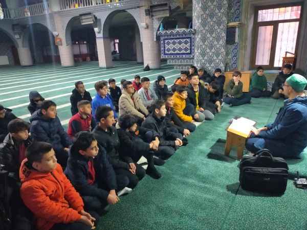 Akdağmadeni Namık Kemal Ortaokulu Öğrencileri Sabah Namazında Buluştu (08/12/2023)
