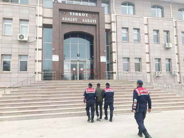 Yozgat İl Jandarma Komutanlığı'ndan Dev Operasyon: Hapis Cezasıyla Aranan 10 Şahıs Yakalandı! (09/12/2023)