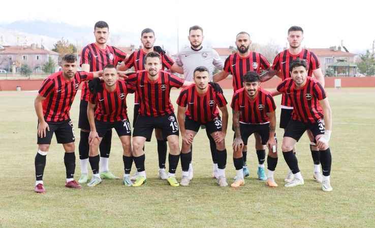 Bozokspor, Erzincan Ulularspor'u 3-2 Yendi: Yozgat Temsilcisi Lider Oldu! (11/12/2023)