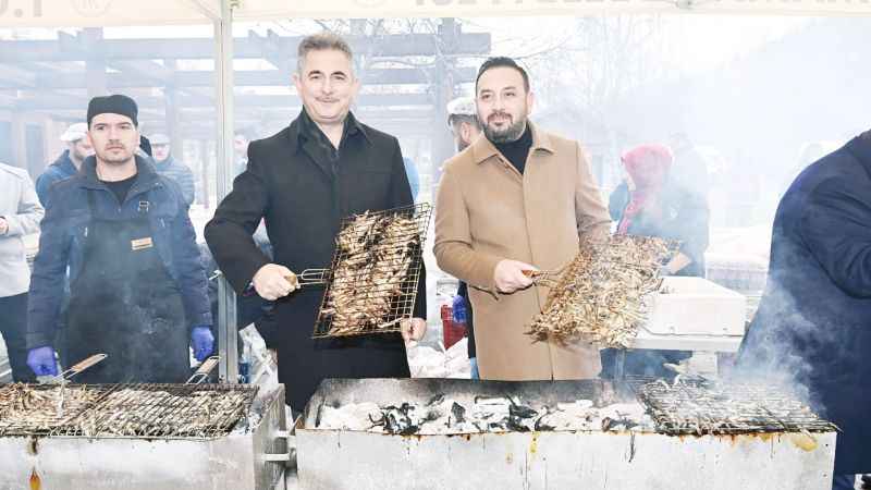 Mamak’ta Hamsi Festivali Coşkusu: Üreğil Millet Bahçesi’nde Karadeniz Esintileri! (11/12/2023)