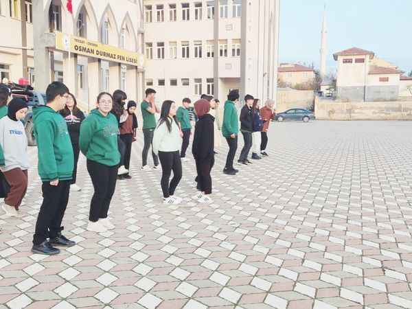 Çekerek Osman Durmaz Fen Lisesi'nde Tüm Gençlere Özel Halk Oyunları Kursu Açıldı! (12/12/2023)