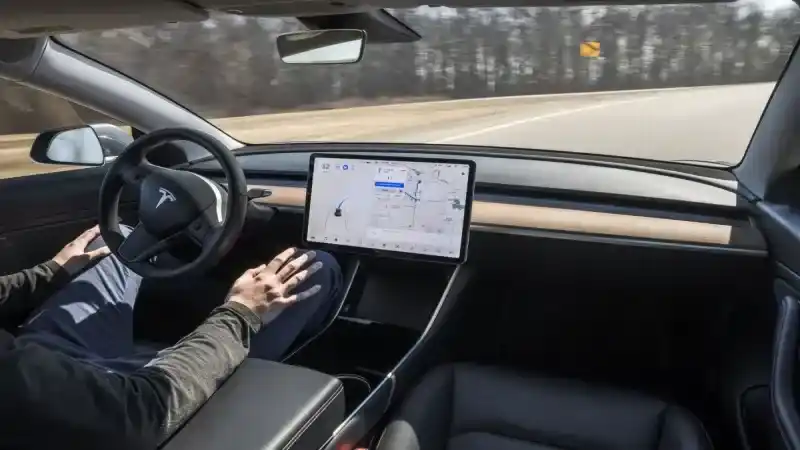 Eski Tesla Çalışanı İtiraf Etti: Otopilot Sisteminden Büyük Endişe Duyuyor! (12/12/2023)