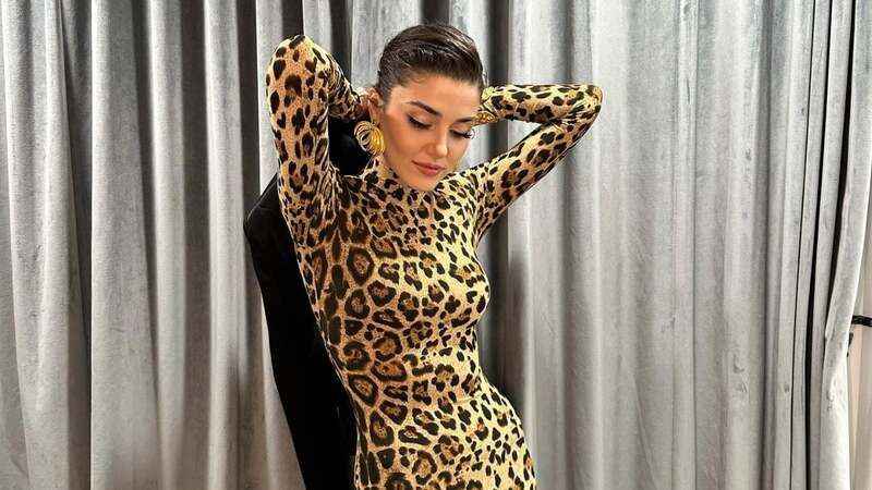 Hande Erçel Leopar Desenli Elbisesiyle Gecenin Yıldızı Oldu! Çin Yeni Yılı Kutlamasına Damga Vuran Kombin! (12/12/2023)