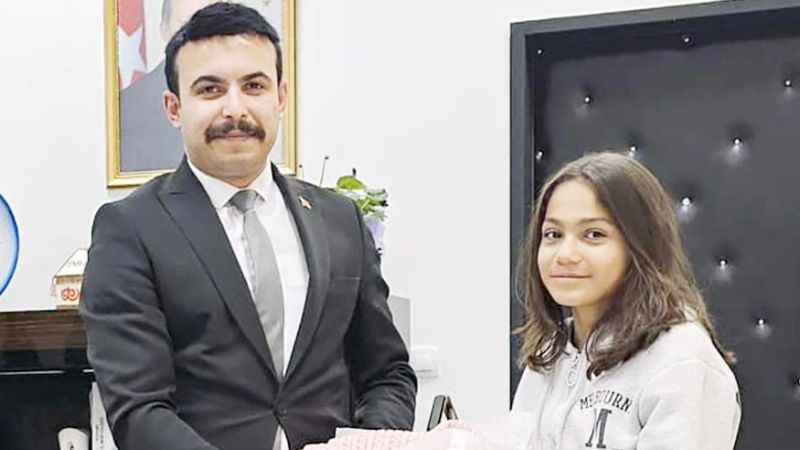 Yenifakılı İlçe Halk Kütüphanesi Satranç Turnuvası Sona Erdi! Ödülleri Kaymakam Akın Aydın Teslim Etti!