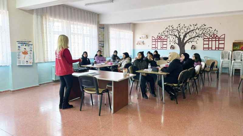 Yozgat Gençlik Merkezi Etkinlik Kapsamında Öğrencilerle Bir Arada! Yardımlaş Sende Hayata Değer Kat Etkinliği Düzenlendi