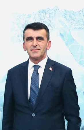 Çandır'ın Aday Adayı İlbay'dan Açıklama: "Nimete Değil Külfete Talibiz!"