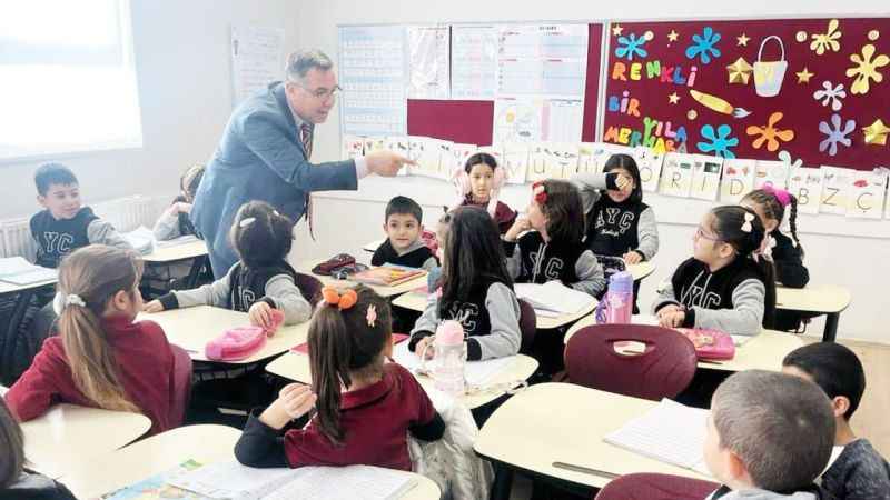 Yozgat İl Milli Eğitim Müdürü İsmail Altınkaynak Öğrenciler İle Bir Arada: Hepsiyle Tek Tek İlgilendi! (15/12/2023)