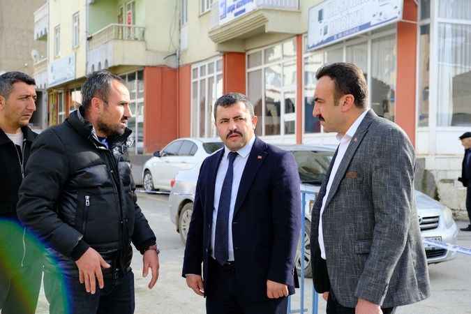Yozgat Akdağmadeni'nde Çalışmalar Devam Ediyor: Meydan Düzenleme Projesine Geçildi! (16/12/2023)