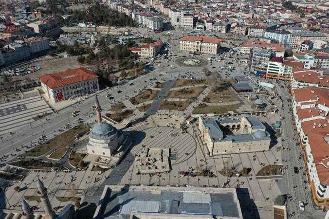 En Fazla Sivaslının Yaşadığı İl Belli Oldu! 81 İl Arasında 2 Milyonu Farklı Şehirlerde İkamet Ediyor!