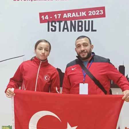 Gelecek Partisi Akdağmadeni Belediye Başkan Adayı Ömer Aydoğmuş: Şampiyon Sporcumuzu Tebrik Etti! (18/12/2023)