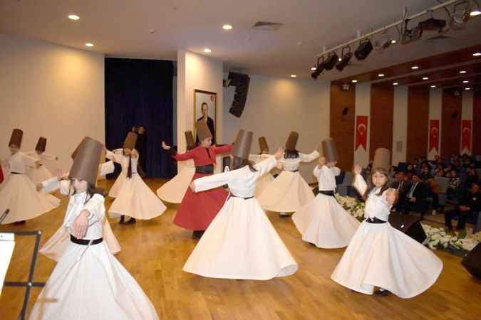Yozgat'ta Minik Öğrenciler Mevlana Haftası'na Özel Program Düzenledi! (18/12/2023)