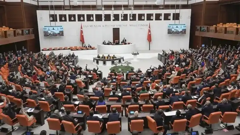 Yozgatlı Çalışan Emekliler 5 Bin TL İkramiye Alacak mı? TBMM'de Çalışan Emekliye İkramiye Ödemesi Görüşüldü mü? (2023)