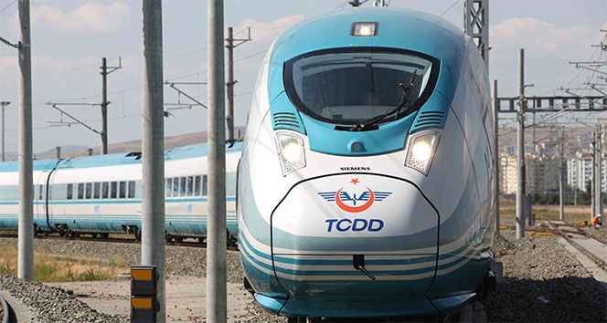 İstanbul-Ankara Arası Seyahat Süresi 1 Saat 20 Dakikaya Düşecek: Tren Neredeyse Uçaktan Hızlı Gidecek! (19/12/2023)