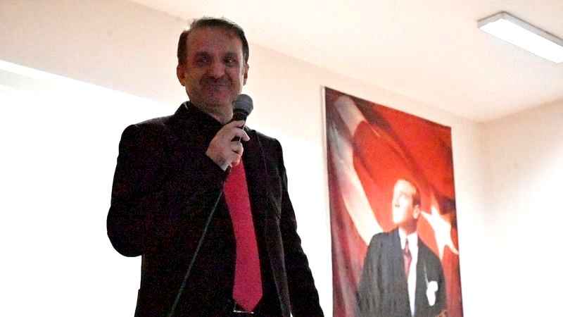 Prof. Dr. Hamdi Temel'den Yozgatlı Öğrencilere Mikroplastiklerin Zararları Anlatımı! (20/12/2023)