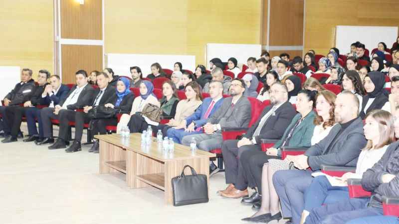 Yozgat Şehir Hastanesi Uzmanları Sahada: Üniversite Öğrencilerine Deneyimlerini Anlattılar! (20/12/2023)