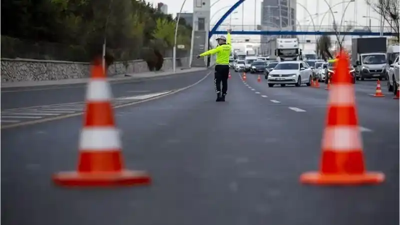 Ankara'da Pazar Günü Bazı Yollar Trafiğe Kapatılacak! 88. Büyük Atatürk Koşusu İçin Kapatılacak Yolların Listesi!
