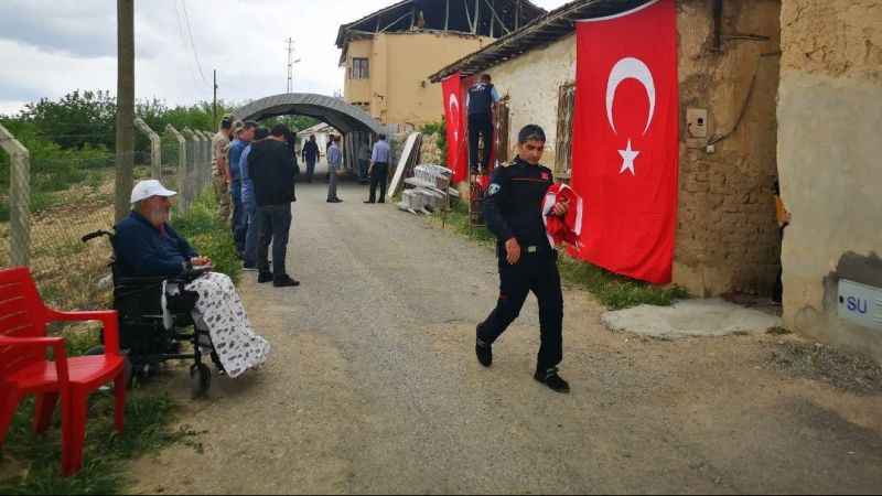 Vatan İçin Şehit Düşenler Neden Yoksuldur? Vatanı Koruyan Askerlerimizin Aileleri Neden Düşük Gelirlidir?