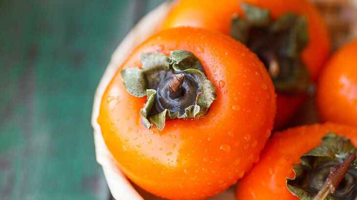 Hem Kilo Verdiriyor Hem de C Vitamini Deposu: Cennet Hurması Faydaları!