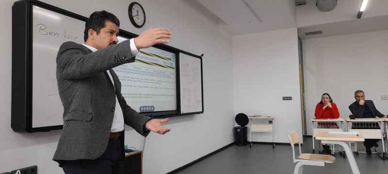 Sivas Bilim ve Teknoloji Üniversitesi’nde Bilimsel Araştırma Eğitimi: Proje Tabanlı Araştırmalara Odaklanıldı