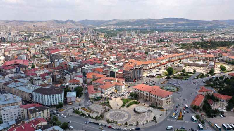 Sivas'a Gidince Mutlaka Gezip Görmeniz Yerler ve Tatmanız Gereken Lezzetler!