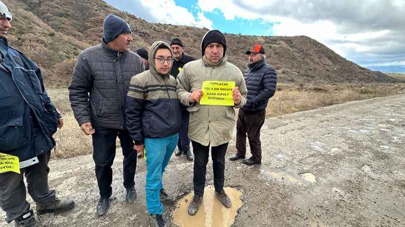 Kahramankazan'da Yol Çilesi Devam Ediyor: 35 Mahallenin Muhtarından Ortak Talep! (25/12/2023)