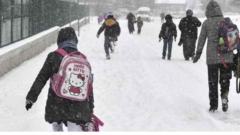 Yoğun Kar Yağışı Birçok İlde Okulların Tatil Edilmesine Neden Oldu! (25/12/2023)