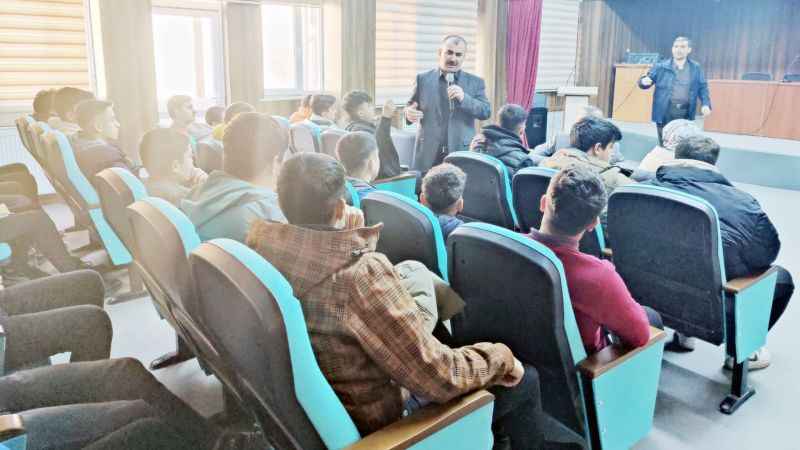 Yozgatlı Profesör Mustafa Böyükata Köy Okullarındaki Öğrencilere İlim Işığını Yansıtıyor (26/12/2023)