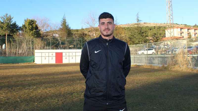 Bozokspor'un Defansı Attığı Gollerle Takımını İpten Aldı! Ahmet Üner Bu Sezonki Gol Katkıları ile Adından Söz Ettiriyor!
