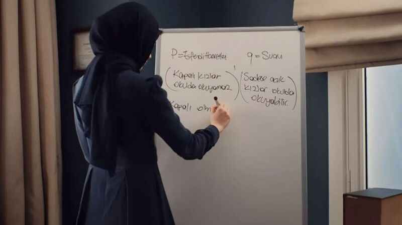 Kızıl Goncalar Dizisindeki Sahne Ortalığı Karıştırdı! Zeynep ve Suavi Arasındaki Konuşma Dikkat Çekti!