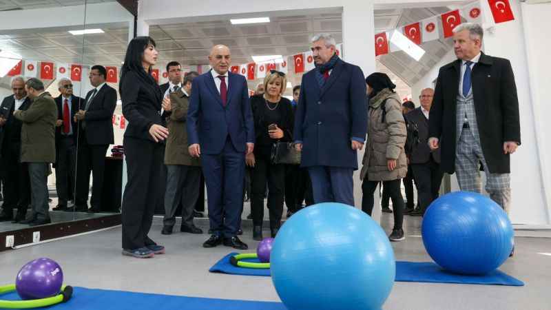 Keçiören Belediyesi İncirli Mahallesi'nde Kadınlar İçin Spor Merkezi Açtı! Osmanlı Hanımlar Spor Merkezi Resmen Açıldı!