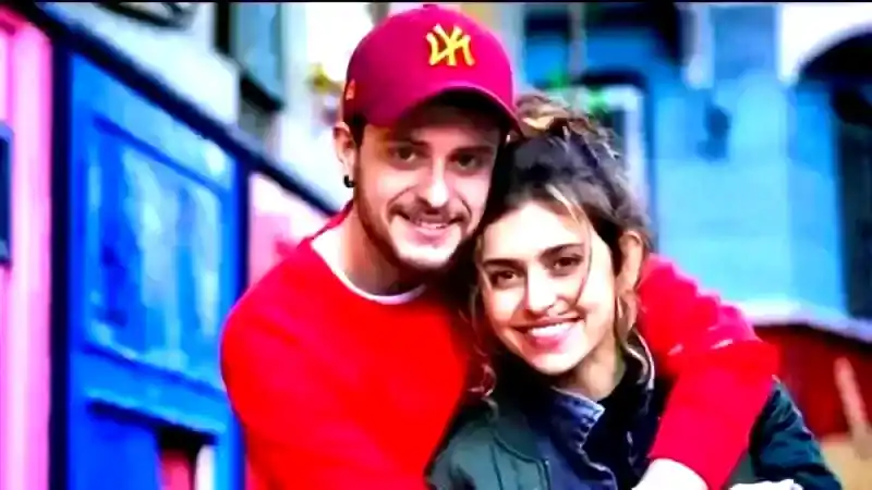 Alper Rende Betül Çakmak İlişkisi Neden Bitti? Alper Rende ve Betül Çakmak Evli miydi? (28/12/2023)