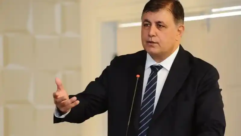 İzmir Belediye Başkanı Cemil Tugay Kimdir? Cemil Tugay'ın Asıl Mesleği Nedir?