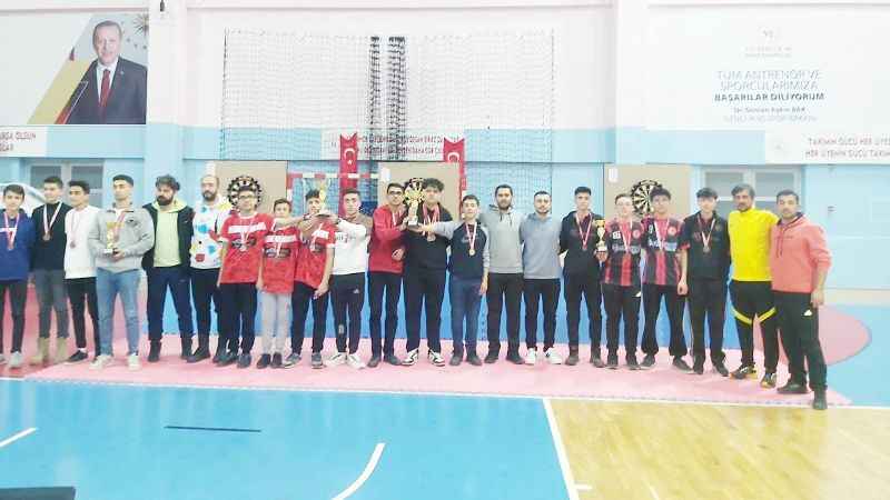 Dart Turnuvası Maçları Tamamlandı: Yozgat Okul Sporları Turnuvasında Kazanan Öğrenciler Belli Oldu! (28 Aralık 2023)