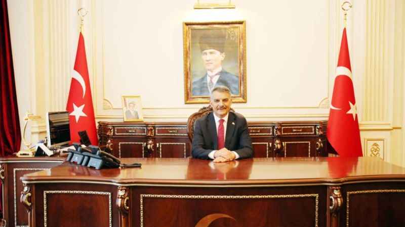 Yozgat Valisi Özkan 2024 İçin Olumlu Konuştu: Yeni Yıl Mesajında Ümitlerin Tazeleneceği Vurgusunu Yaptı!