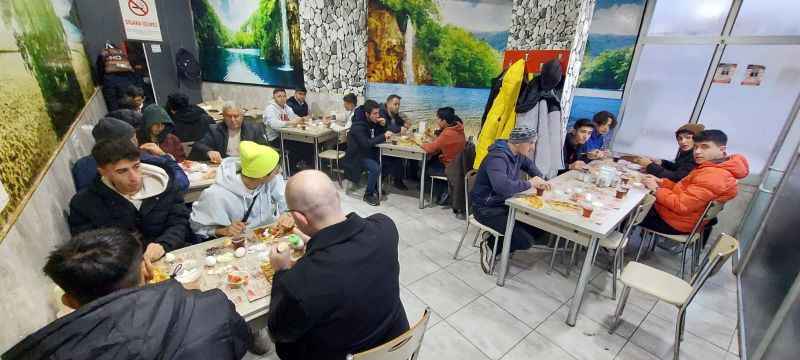 Yozgat'ta sabah namazını gençler kıldırdı