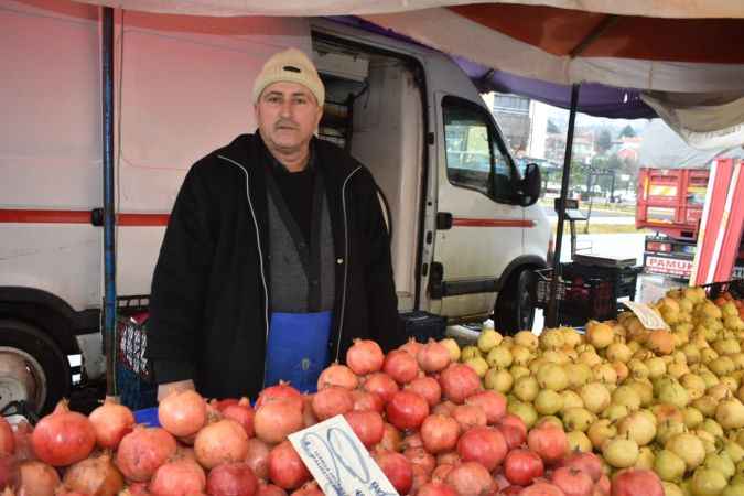 Yozgat'ta Soğuk ve yağışlı hava pazarı vurdu