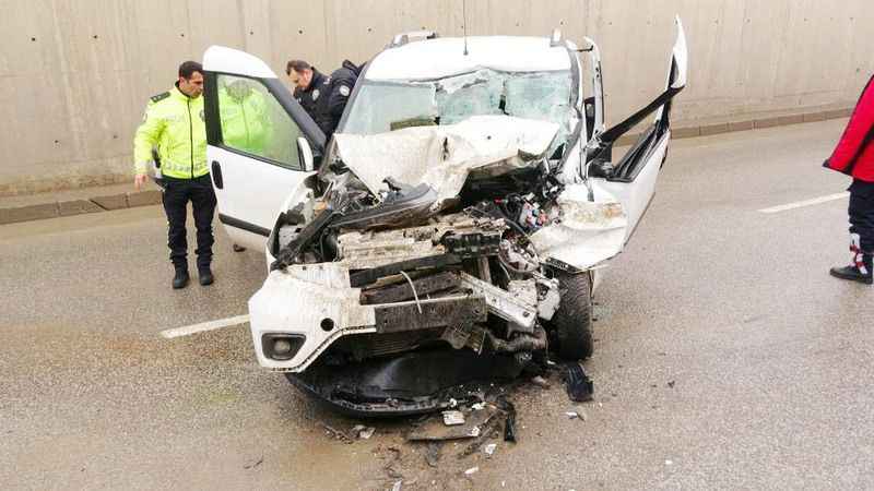 Yozgat’ta Son Dakika! Yozgat’ta Trafik Kazası: Sürücü Yaralandı!